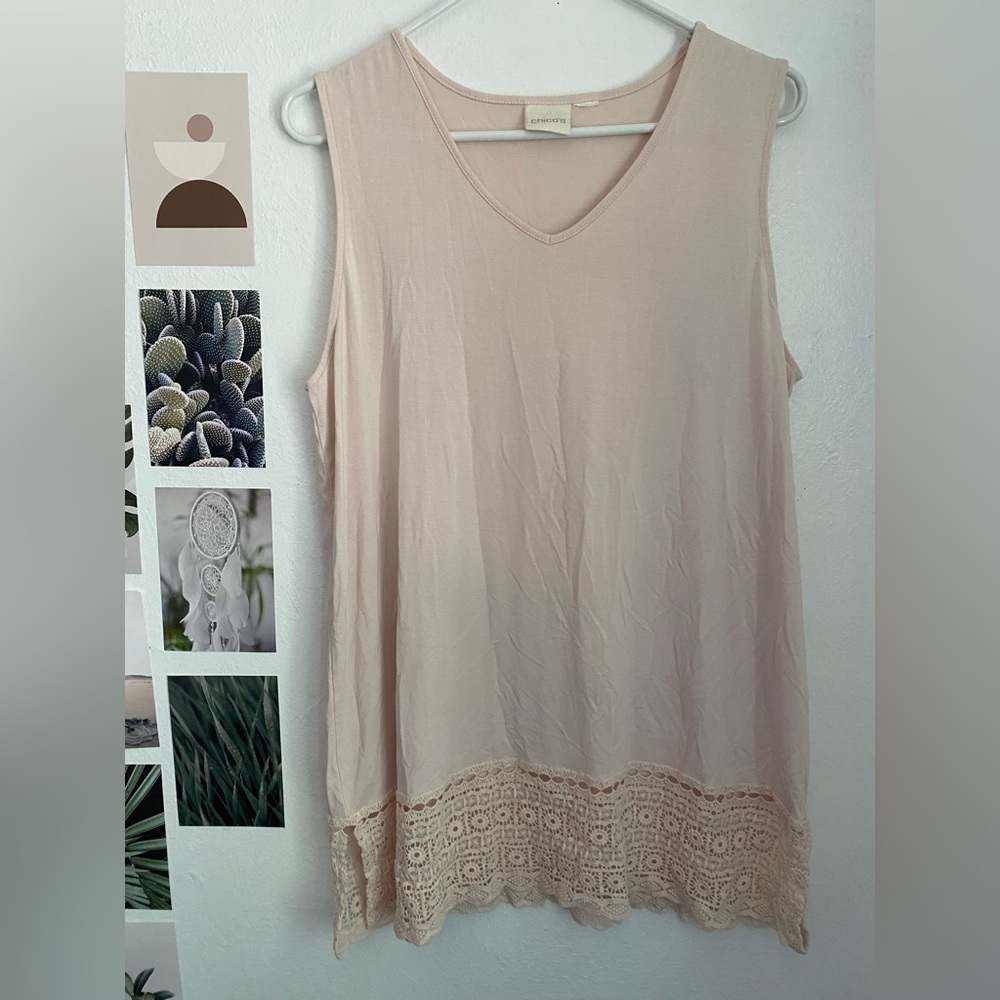 ✨Chico's Soft Pink Lace Hem Tank Top✨